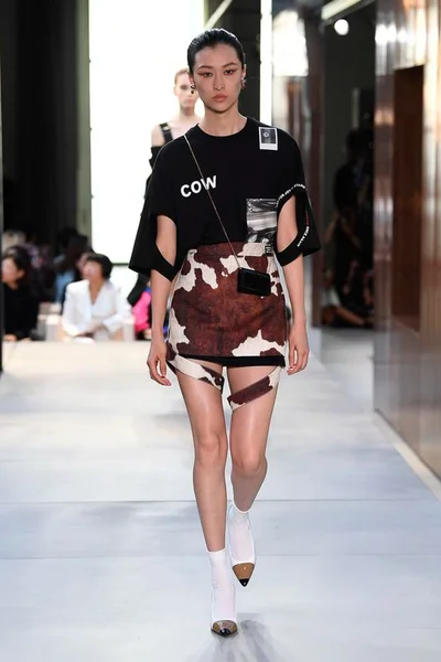 Look 80